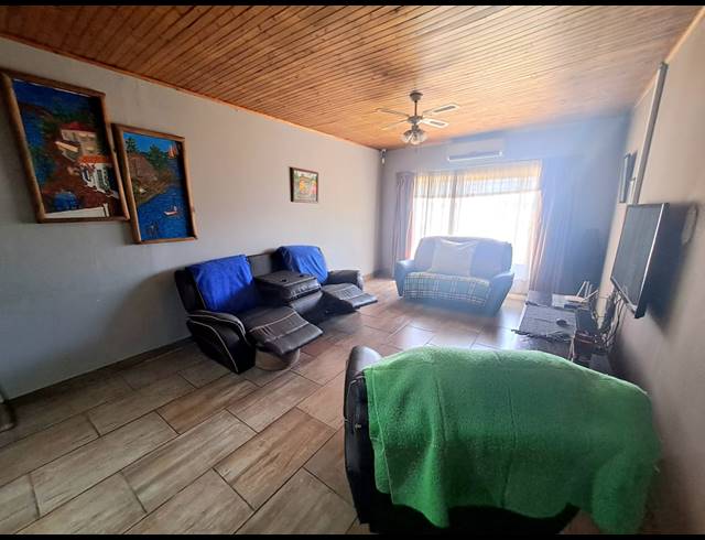3 BEDROOM HOUSE FOR SALE IN DUNCANVILLE